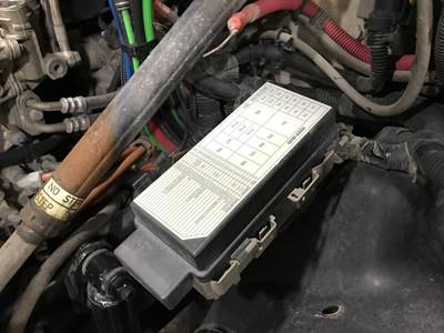 Freightliner Cascadia Fuse Box