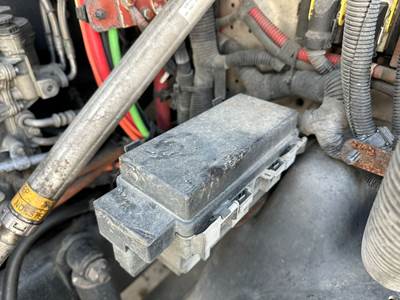Freightliner Cascadia Fuse Box