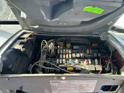 Freightliner Century Class 120 Fuse Box for a Freightliner C120 Century