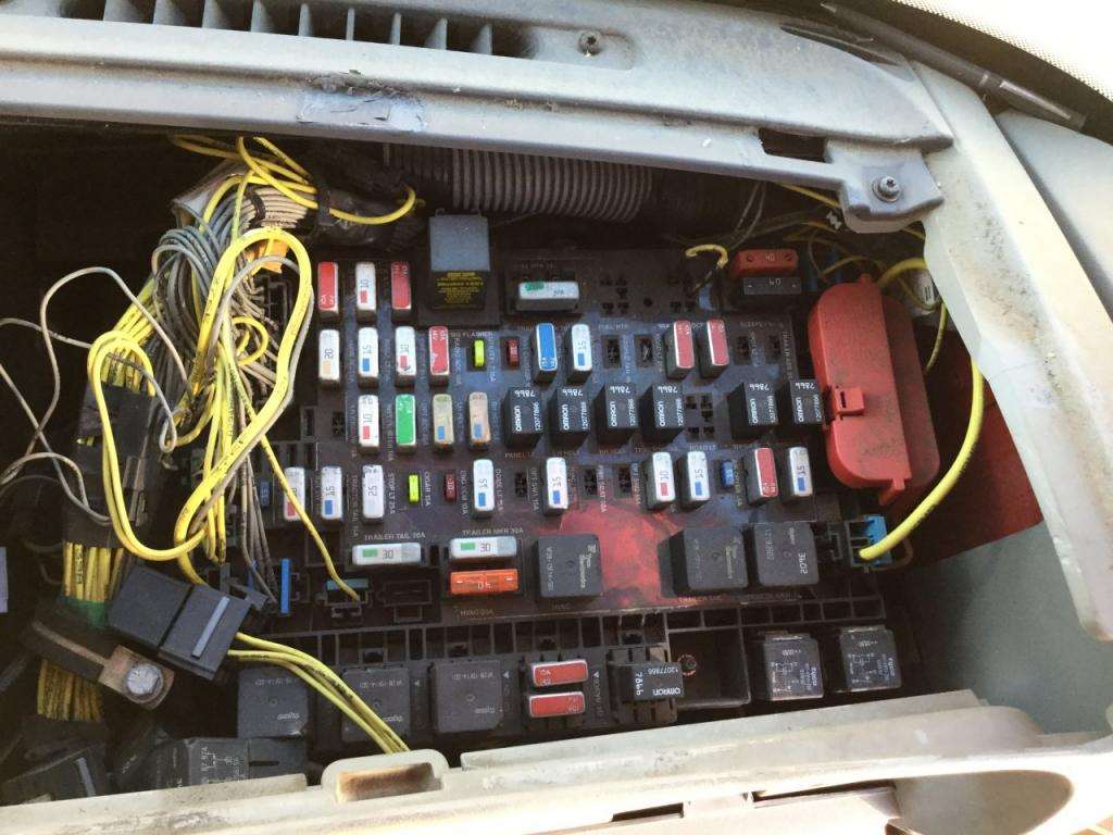 Freightliner Cascadia Fuse Box Diagram - Wiring Diagram