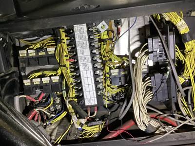 Freightliner Classic XL Fuse Box