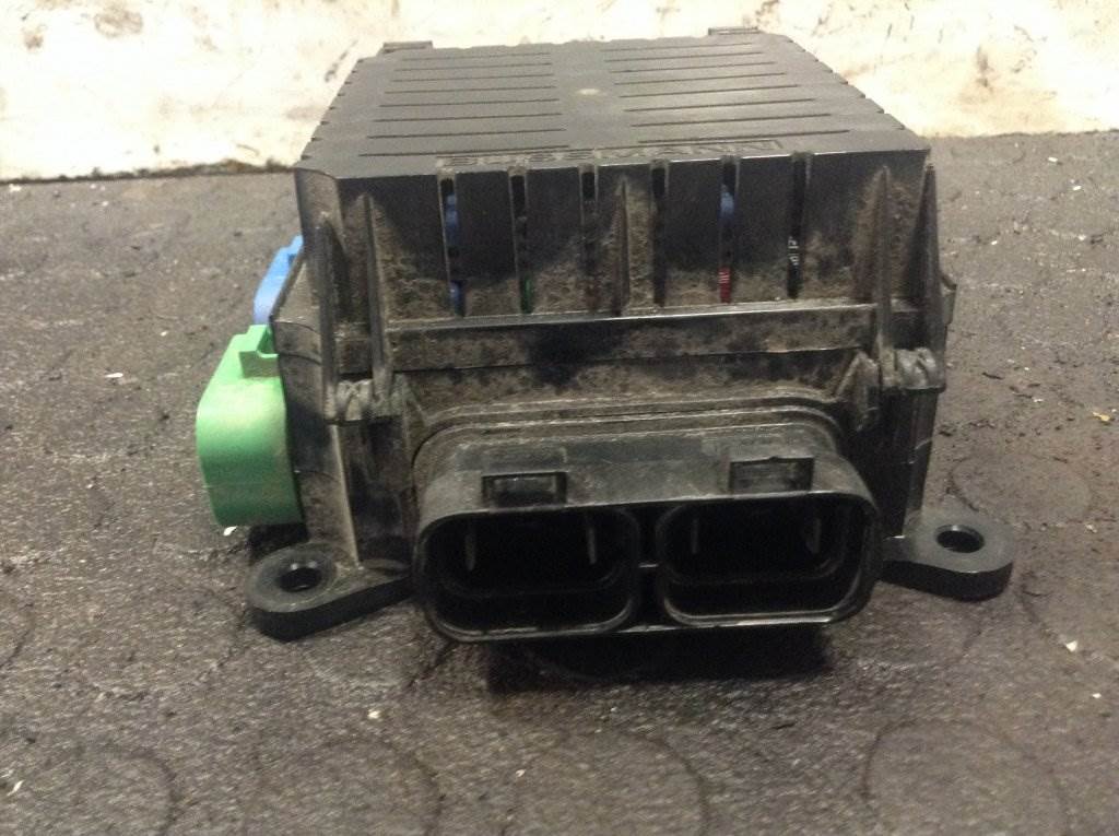 2005 Freightliner COLUMBIA 120 Electrical Parts For Sale | Sioux Falls