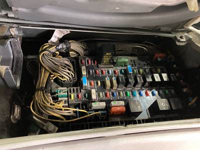 Freightliner Columbia 120 Fuse Box