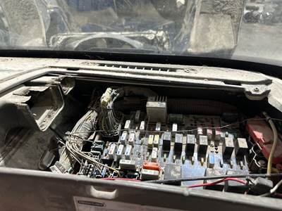 Freightliner Columbia 120 Fuse Box