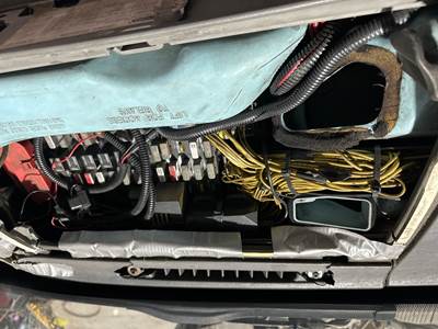 Freightliner Columbia 120 Fuse Box