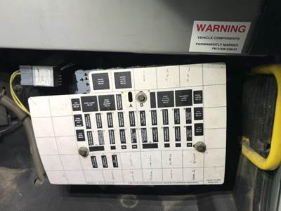 Freightliner FL70 Fuse Box