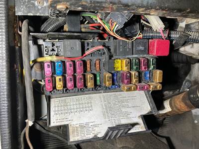 2000 International 4700 Fuse Box For Sale | Sioux Falls, SD | 25609861 ...