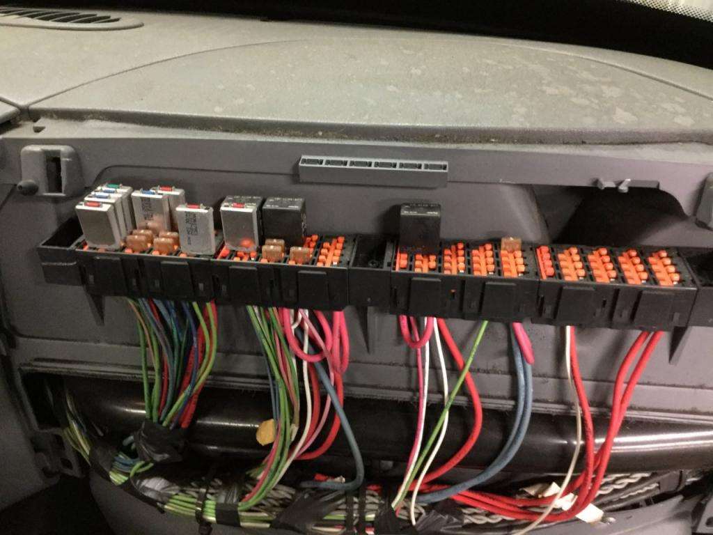 34 International 9400i Fuse Panel Diagram