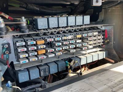International 9400 Fuse Box