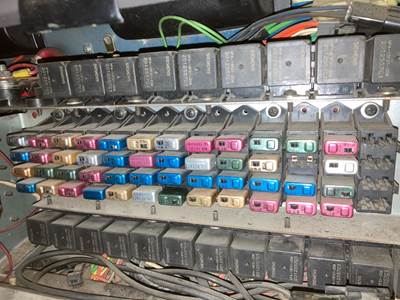 International 9400 Fuse Box