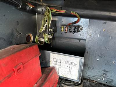 International 9400 Fuse Box