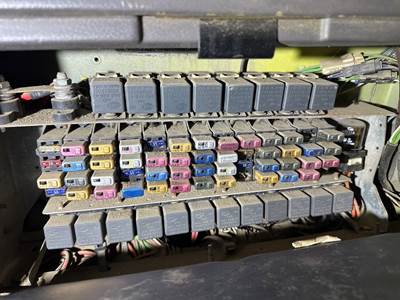 International 9400 Fuse Box