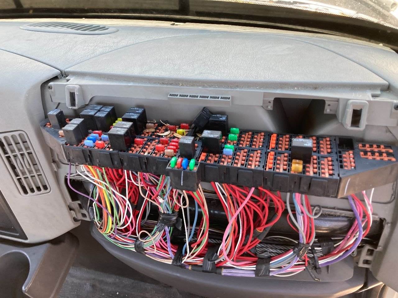 2009 International DuraStar 4300 Fuse Box for a International Durastar