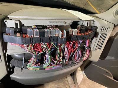 International DuraStar 4300 Fuse Box for a International Durastar (4300)