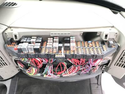 International DuraStar 4400 Fuse Box for a International Durastar (4400)