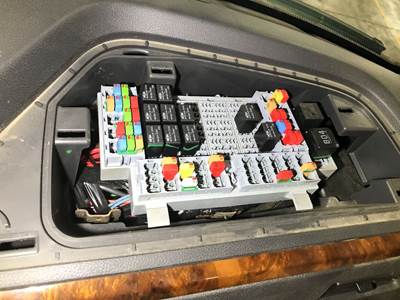 International LT Fuse Box