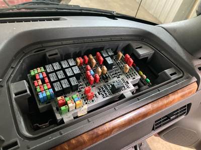 International LT Fuse Box