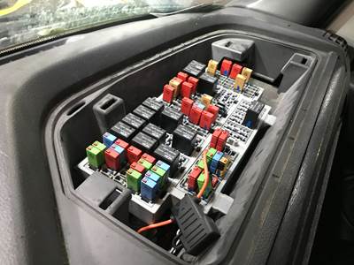 International LT Fuse Box