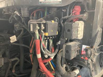 International LT Fuse Box