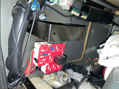 International LT Fuse Box