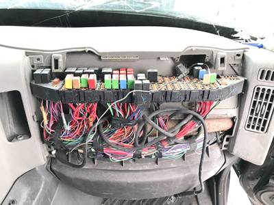 International LoneStar Fuse Box