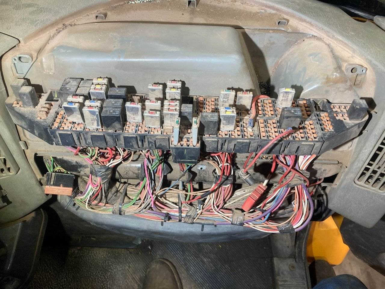 2011 International WorkStar Fuse Box For Sale | Sioux Falls, SD