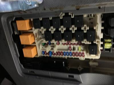 Isuzu NPR Fuse Box