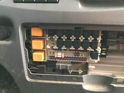 Isuzu NPR Fuse Box