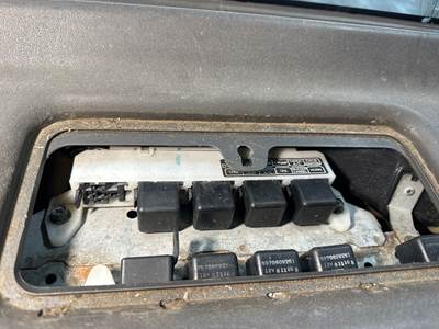 Isuzu NPR Fuse Box