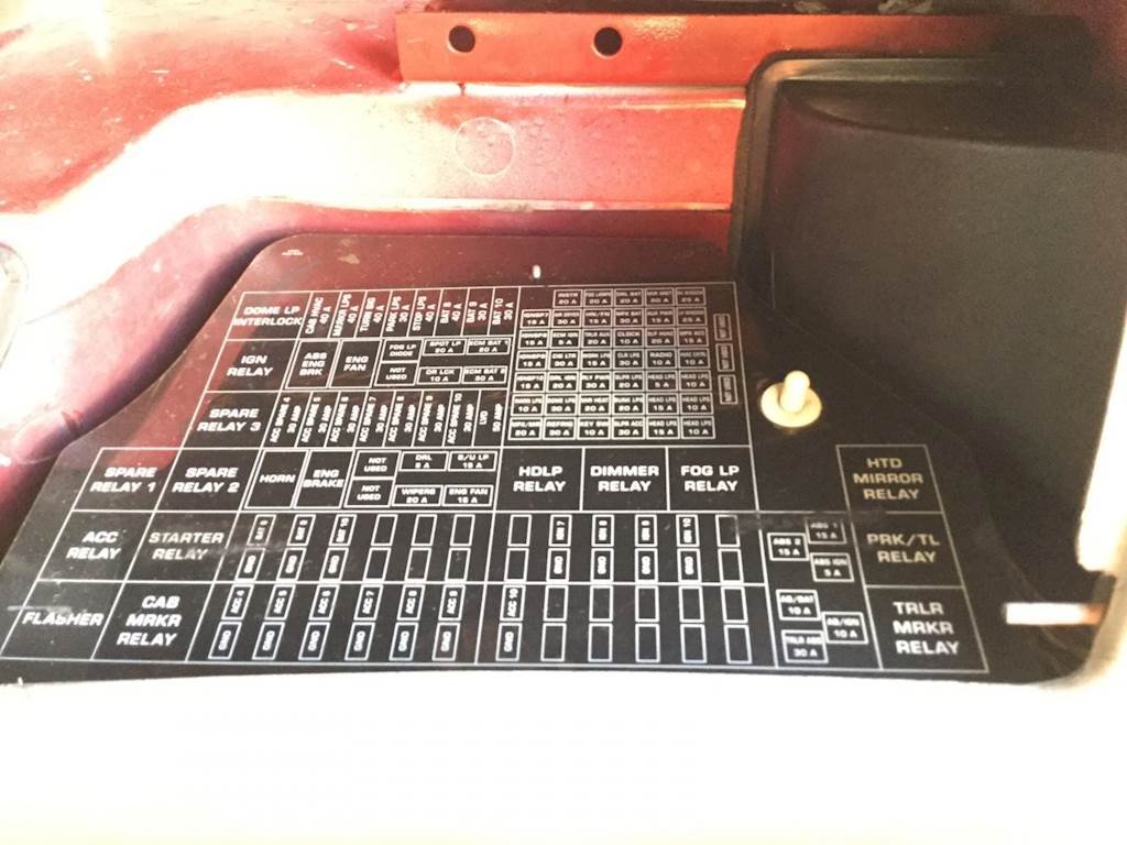 2005 Kenworth T2000 Fuse Box For Sale | Spencer, IA | 24611074