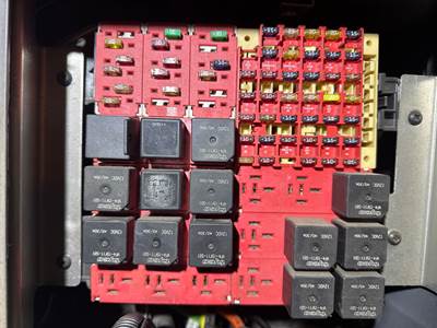 Kenworth T300 Fuse Box