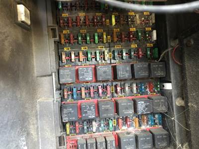 Kenworth T600 Fuse Box