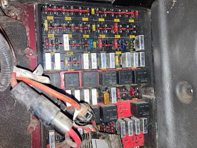 Kenworth T600 Fuse Box