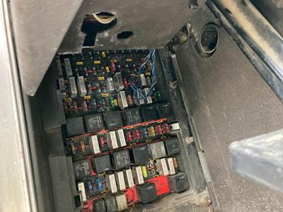 Kenworth T600 Fuse Box