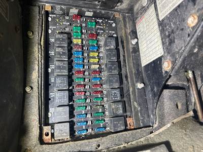 Kenworth T600 Fuse Box