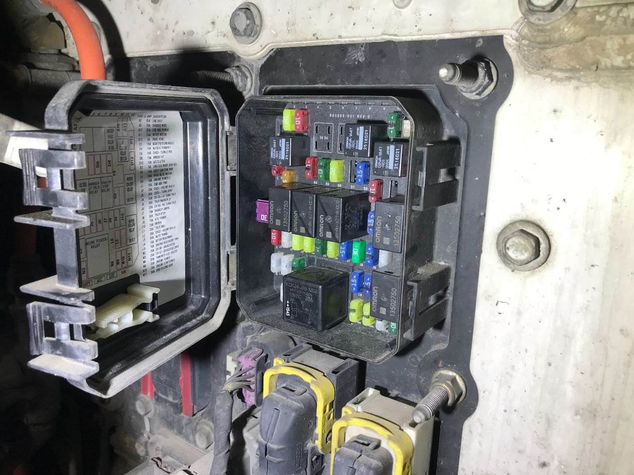 2017 Kenworth T680 Fuse Box For Sale Sioux Falls, SD 25440399