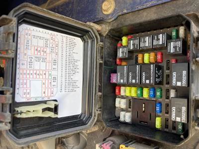 2016 Kenworth T680 Fuse Box For Sale | Spencer, IA | 25257390