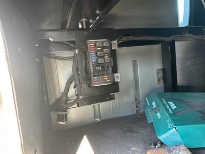 Kenworth T680 Fuse Box