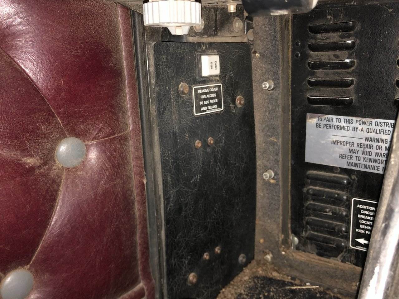1999 Kenworth W900L Fuse Box For Sale Council Bluffs, IA 25298754