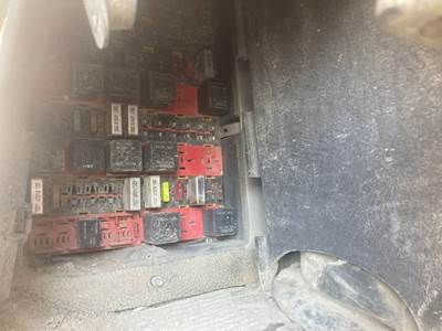 Kenworth W900S Fuse Box