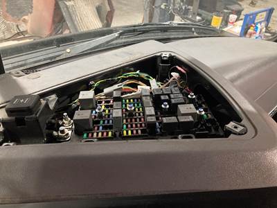 Mack AN (ANTHEM) Fuse Box