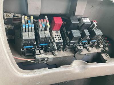 Mack CX Fuse Box