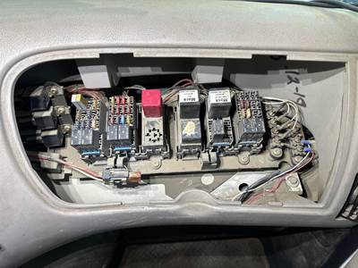 Mack CX Fuse Box