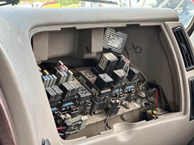 Mack CXN Fuse Box