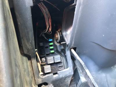 Mack CXU Fuse Box