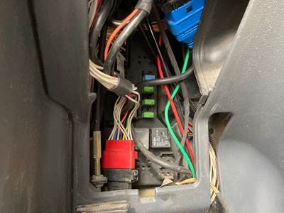 Mack CXU Fuse Box