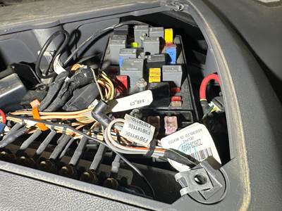 Mack CXU Fuse Box