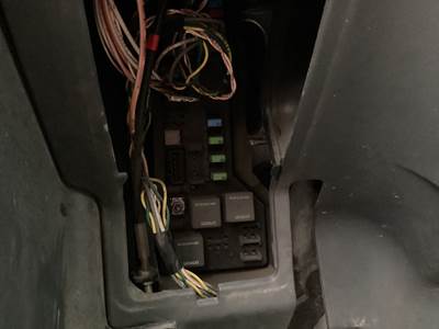Mack CXU Fuse Box