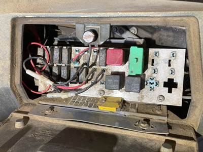 Mack RD600 Fuse Box