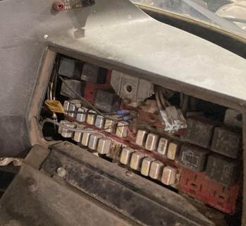 Mack RD600 Fuse Box